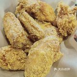吃的停不下来一桶辣翅就有10个