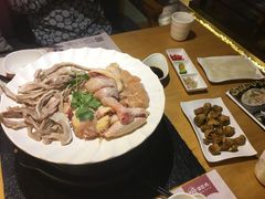 -洪氏嗨捞·广东猪肚鸡·椰子鸡火锅(西咸万象城店)