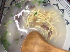 熬足八小时牛肉汤-牛三哥洛阳牛肉汤(生态城店)