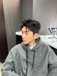 -一家只做男发烫染的店