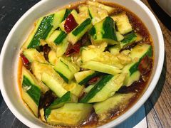 手锤黄瓜-龙巢盱眙龙虾·牛蛙·烧烤宵夜(八卦岭店)