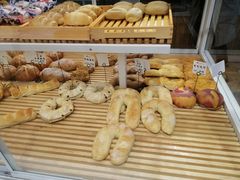 -焙丽拾光(麦凯乐直营店)