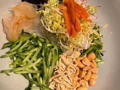 三文鱼大拌菜-隐厨·中国菜馆(三里屯T+MALL店)
