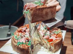 -Dragon Pizza•圆脸龙披萨·牛排餐厅