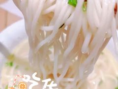 鸡汤阳春面-人间酒暖·Go blanc·烧鸟·深夜食堂(陆家嘴店)