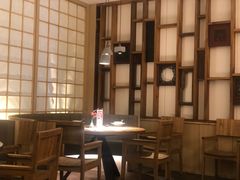 -蜜桃餐厅·伴山(湖滨商业街店)