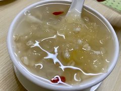 雪耳淮山清补凉-明记凉茶店(安富街店)