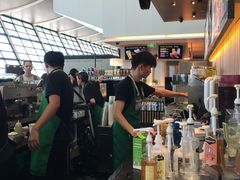 -星巴克(浦东机场T2到达店)