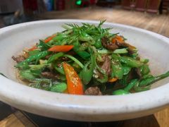 小炒黄牛肉-老滇山寨•云南特色菜•地方菜•民族风情歌舞表演(金碧店)