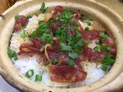 腊肉煲仔饭-周锦记广式餐厅