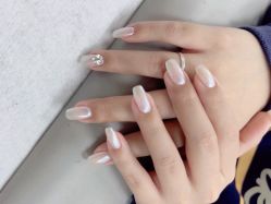 -芊屿芊浔美甲