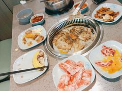 -金滏山烤肉·海鲜·火锅自助餐厅(襄阳万达店)