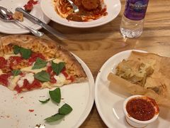 -城市大道红炉披萨烘焙坊