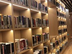 -漕河泾街道图书馆(漕河泾社区文化活动中心店)