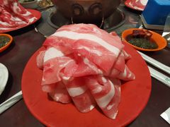 -洞庭洲·防空洞火锅·烧烤·铜锅涮肉(新百广场店)