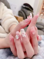 -灰姑娘美甲美睫馆