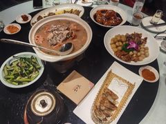 -帅巴人舅母子腊蹄民俗村