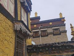 -噶丹松赞林寺