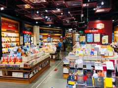 -西西弗书店&矢量咖啡(凯德晶萃广场店)