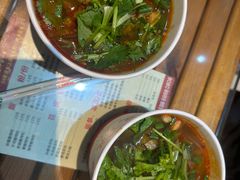 -郎吞虎咽酸辣粉(第一桥店)