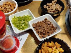 -左庭右院鲜牛肉火锅(金山万达店)