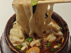 -亚伟瓦罐面美食城(淇县总店)