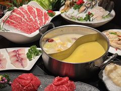 -鲜入唯煮·港式海鲜牛肉火锅(金宝街店)