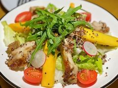 芒果烤鸡藜麦沙拉蜂蜜芥末汁-MR.ROCKY洛奇先生RESTAURANT&BAR(宝安壹方城店)