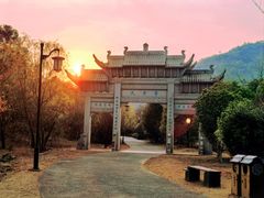 -灵岩山风景区