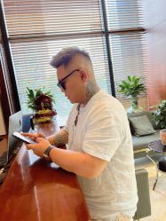 -尼特斯男士发型馆