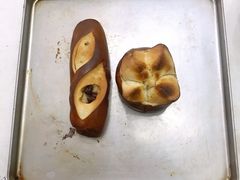 红豆碱水面包-WHEN PIGS FLY当猪飞