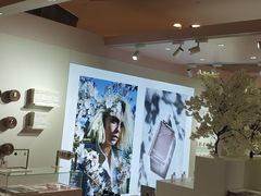 -BURBERRY(上海港汇恒隆广场店)