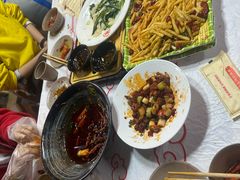 -肥肥虾庄·金牌油焖大虾(汉口城市广场店)