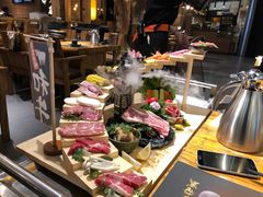 至尊牛上牛-黑牛の店·和牛烧肉(大悦城店)