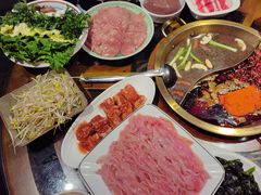 -小天鹅火锅·一线江景洪鼎旗舰店(洪崖洞店)