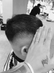 -诗悦发型烫染SALON