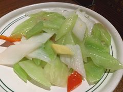 莴笋片炒山药-云海肴·汽锅鸡·云南菜(美罗城店)