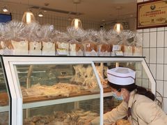 面包甜点陈列柜-老大昌(淮海中路店)