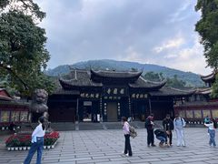 -峨眉山报国寺