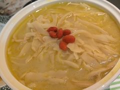 -桂满陇·手作小笼包&江南叫花鸡(中山公园店)