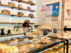 面包甜点陈列柜-81BAKERY(大学路店)