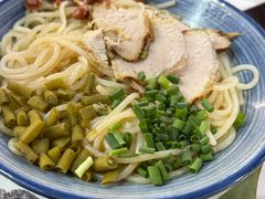 -刘姐啤酒鱼民族演艺餐厅(西街总店)