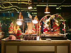 自助取餐区-大中华希尔顿酒店-念自助餐·嗨啤·小龙虾