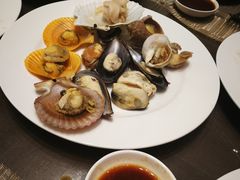 -飨食汇全日制餐厅·昆山皇冠假日酒店(九方店)