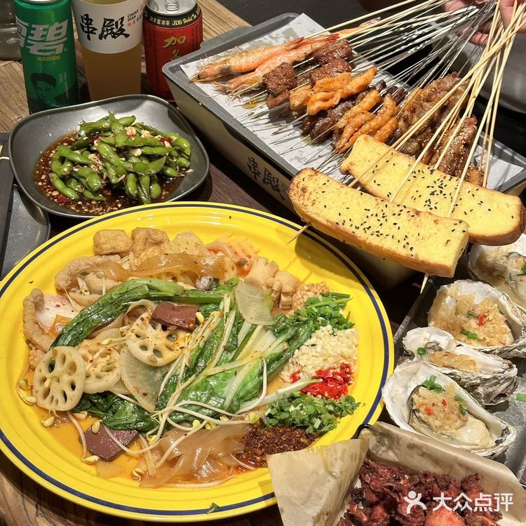 氛围感满满的烧烤店🍢人间烟火味浓‼️