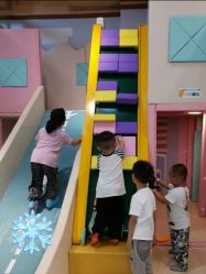 -多多淘儿童体验中心(重庆来福士店)