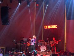 -TZ House音乐现场(来福士中心店)