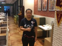 -闫府私房菜(经四路万达店)