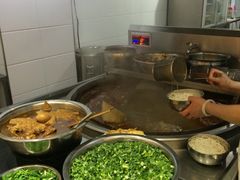 -遵义虾子张六羊肉粉(金码头店)
