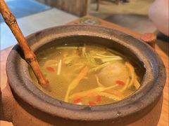山泉竹林土鸡汤（半只）-金鱼妈妈 山野·食趣(荫山街店)